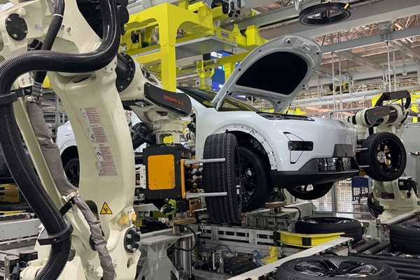 汽車制造業(yè)迎大變革！人形機器人正在造你的下一輛車