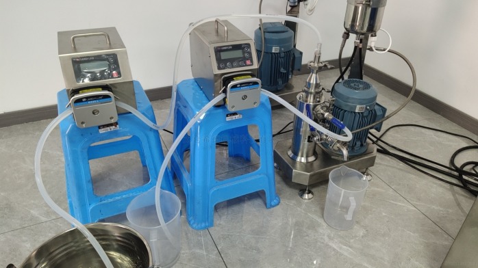 新.jpg 脂肪乳納米精細(xì)型的乳化機(jī)